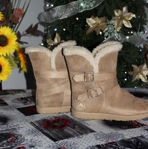 Airwalk uggs boots